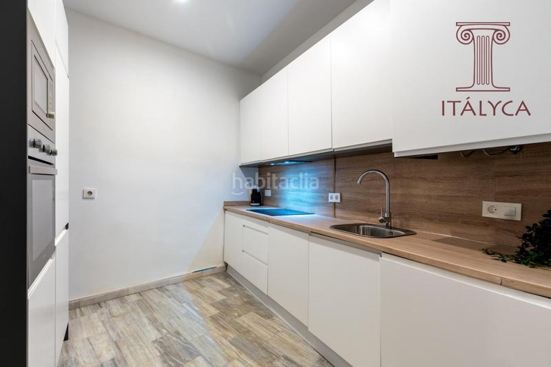 Foto 55f617d5-a955-4677-b355-161070e69f74. Piso  de 2 dormitorios en calle peral en Alfalfa - Santa Cruz Sevilla