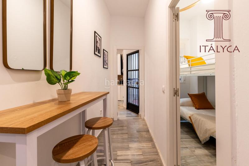 Foto 562cd966-789f-4ff3-94cf-688b4e0f989e. Piso  de 2 dormitorios en calle peral en Alfalfa - Santa Cruz Sevilla