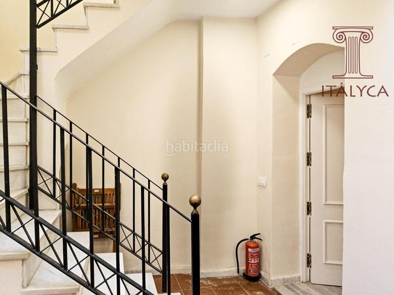 Foto 6578d25c-62be-4455-973e-1fe4e16e183b. Piso  de 2 dormitorios en calle peral en Alfalfa - Santa Cruz Sevilla