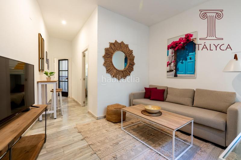 Foto a18bf3f4-82d2-49c1-b2c0-f89ab4e87ec9. Piso  de 2 dormitorios en calle peral en Alfalfa - Santa Cruz Sevilla