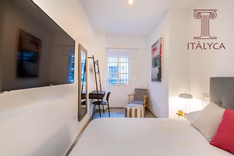 Foto d4fe2a3d-2f63-48f0-9e7a-7aa7c1c58872. Piso  de 2 dormitorios en calle peral en Alfalfa - Santa Cruz Sevilla