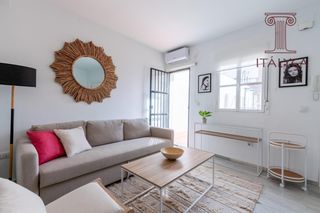 Ático  Calle peral. Ático de 1 dormitorio en calle peral