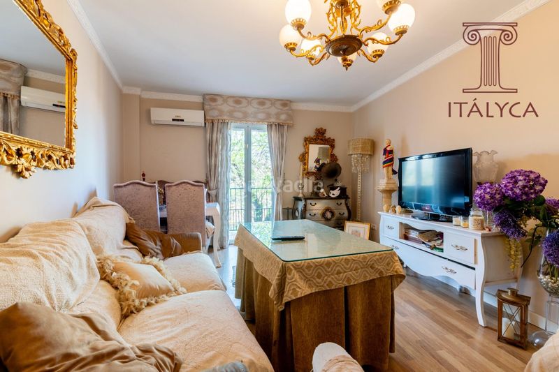 Foto 6e543f0c-0c86-43a8-93f0-a3c99feb5b8f. Pis amb calefacció a San Gil Sevilla