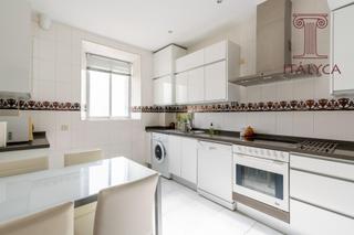 Flat in Calle goles 52. Piso de 3 dormitorios en calle goles