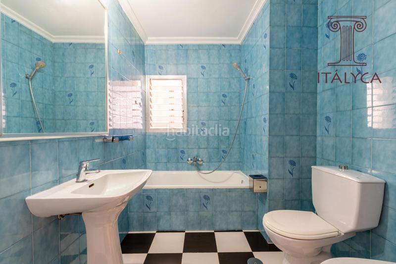 Foto 00e96c49-935d-4451-b2ed-736eaf624f2b. Appartamento in calle abril 14 in Villegas Sevilla