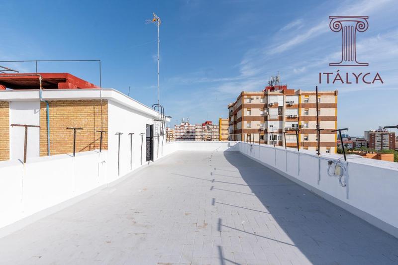 Foto 332793ce-e68a-4c6c-bbd8-0373d8640eee. Appartamento in calle abril 14 in Villegas Sevilla