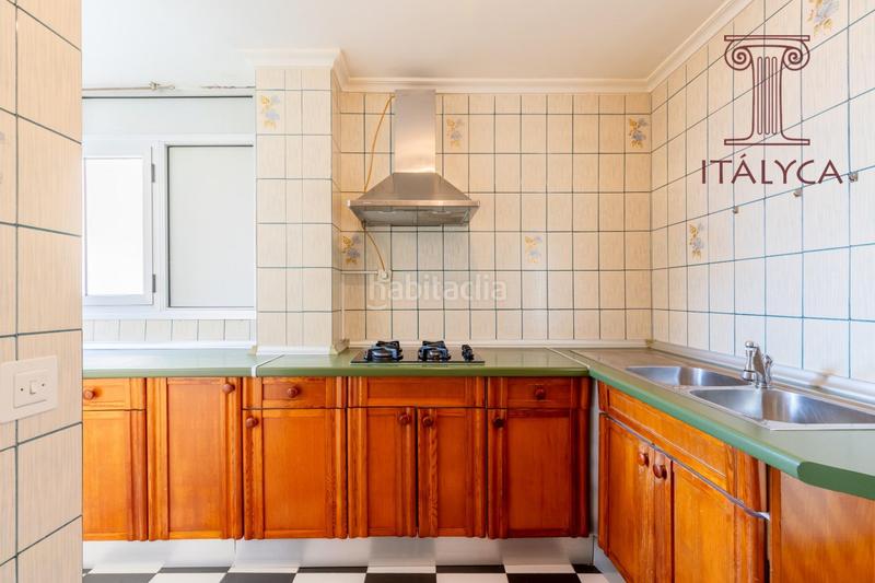 Foto 34299afe-ebb4-42d1-8bc6-ed1a0626af8f. Appartamento in calle abril 14 in Villegas Sevilla