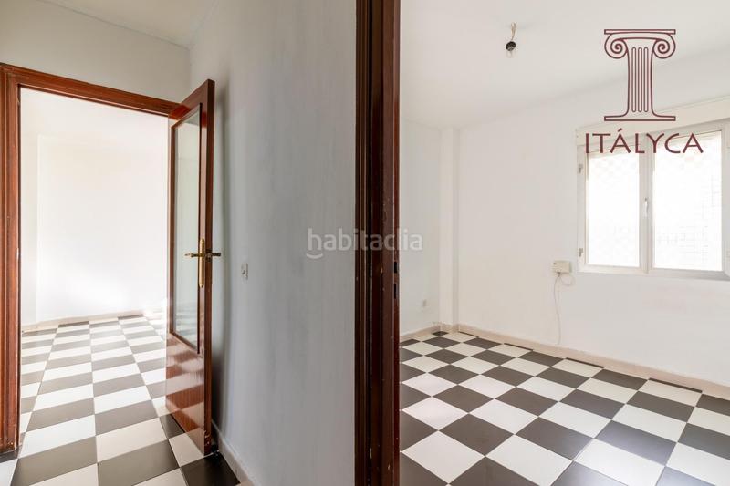 Foto bda81611-e67a-4a0e-9a3c-ed9fabb73f81. Appartamento in calle abril 14 in Villegas Sevilla