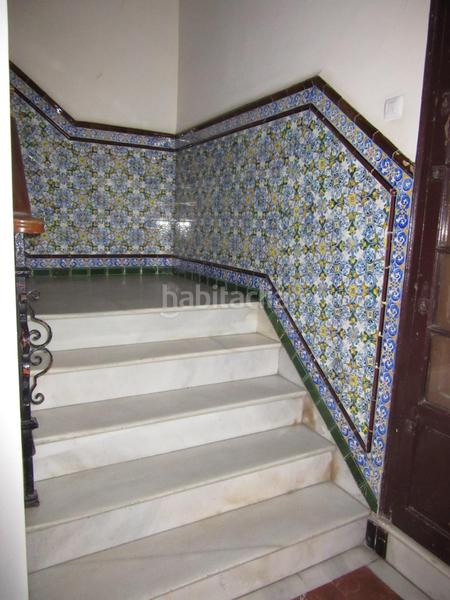 Foto bd4217ef-eb3a-4fae-9271-5bf094739144. Alquiler piso  de 3 dormitorios con ascensor en calle feria en Sevilla