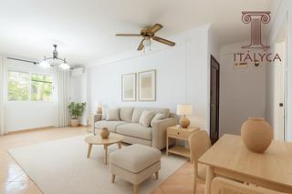 Appartement  Calle  santa ana. Piso luminoso de tres dormitorios y terraza