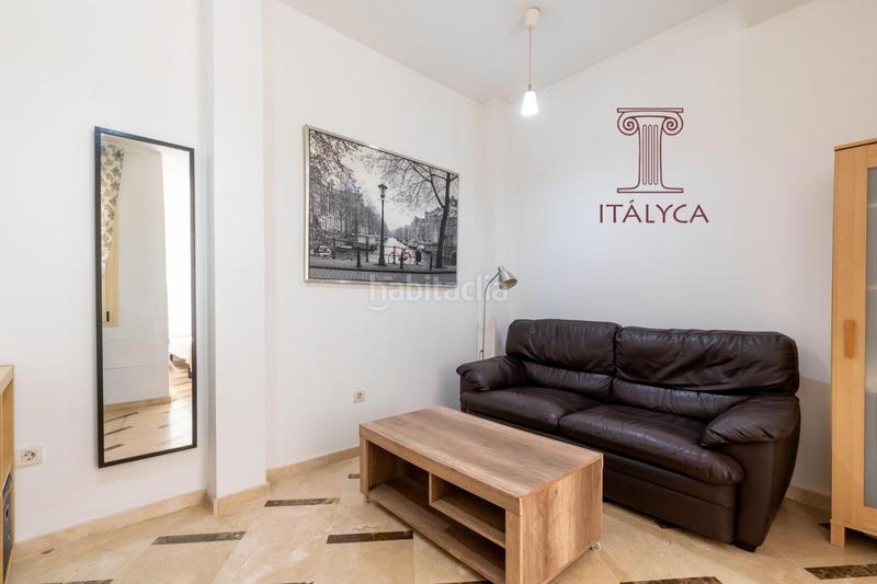 Foto ea4c0343-39b1-4c70-886d-11828b209a27. Pis a calle divina pastora 49 a Feria Sevilla