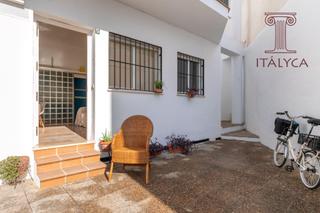 Flat in San Gil. Piso de 2 dormitorios en zona feriaalameda