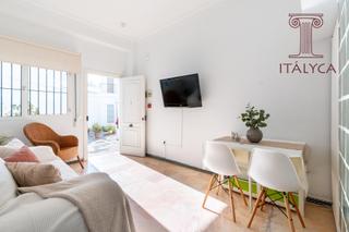 Pis a San Gil. Piso de 2 dormitorios en zona feriaalameda