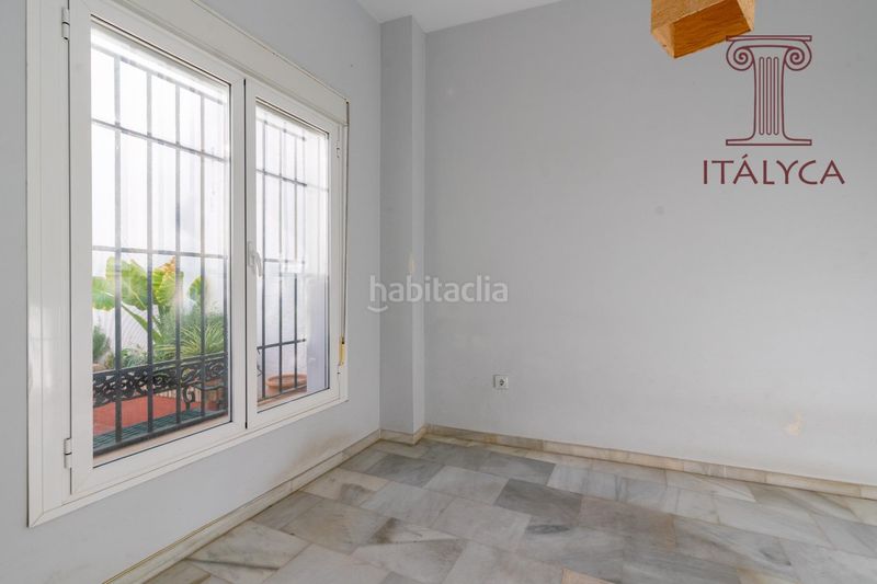 Foto 435f9a65-23d5-494e-aa87-8683250287c1. Casa amb calefacció aparcament a Centro Bormujos