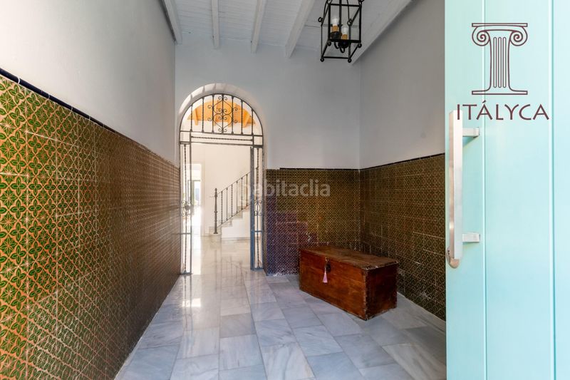 Foto 5f569f64-a9ba-41aa-b137-9c36455378b0. Casa amb calefacció aparcament a Centro Bormujos