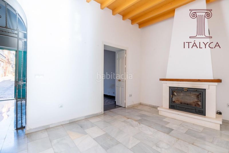 Foto a48418d5-d35b-45b2-91ce-76f212bc0e42. Casa amb calefacció aparcament a Centro Bormujos