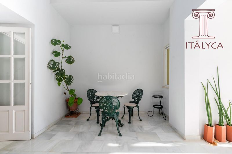 Foto ad80cf3a-2720-4f3b-906e-75d468d4cdc2. Casa amb calefacció aparcament a Centro Bormujos