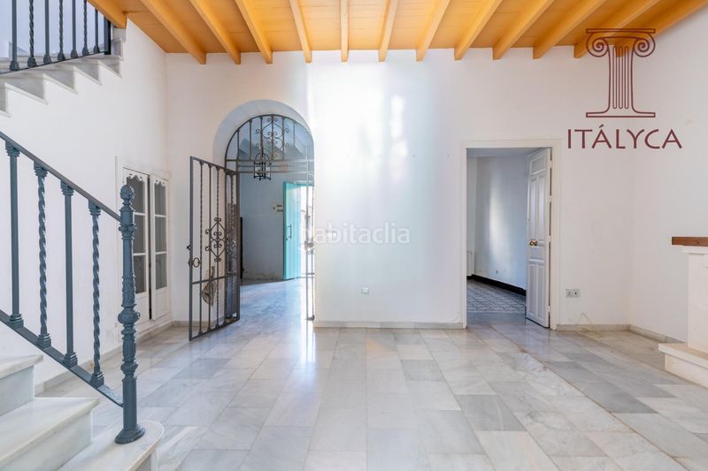 Foto cd5e1884-c8c0-45d3-8fa0-c6d6d2f94892. Casa amb calefacció aparcament a Centro Bormujos