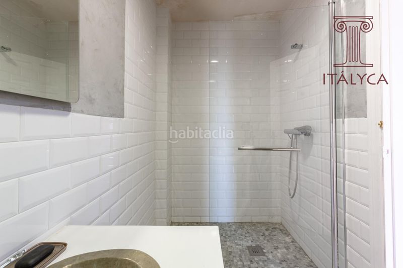 Foto e7ec65d6-0633-4220-9898-3f4603362b62. Casa amb calefacció aparcament a Centro Bormujos