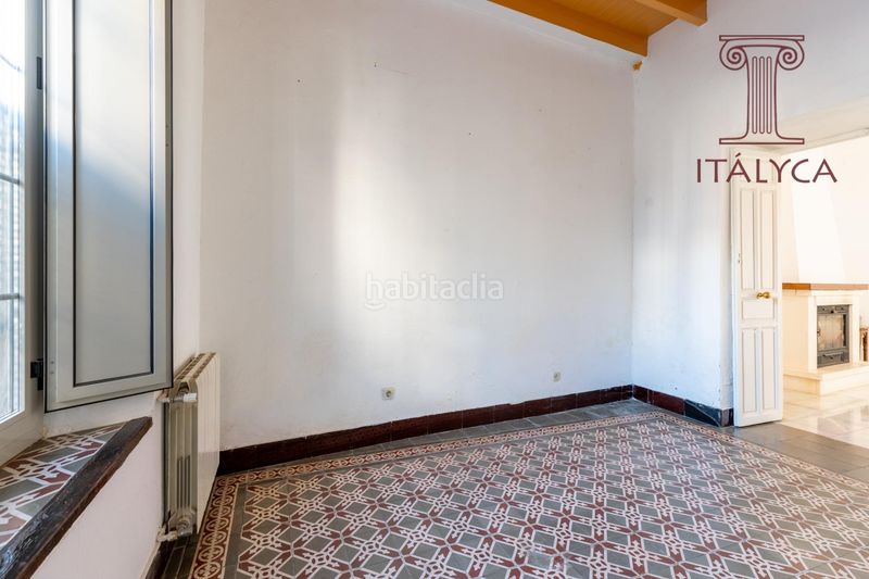 Foto f20348fa-abe9-4e2c-b0db-d1638bca2787. Casa amb calefacció aparcament a Centro Bormujos
