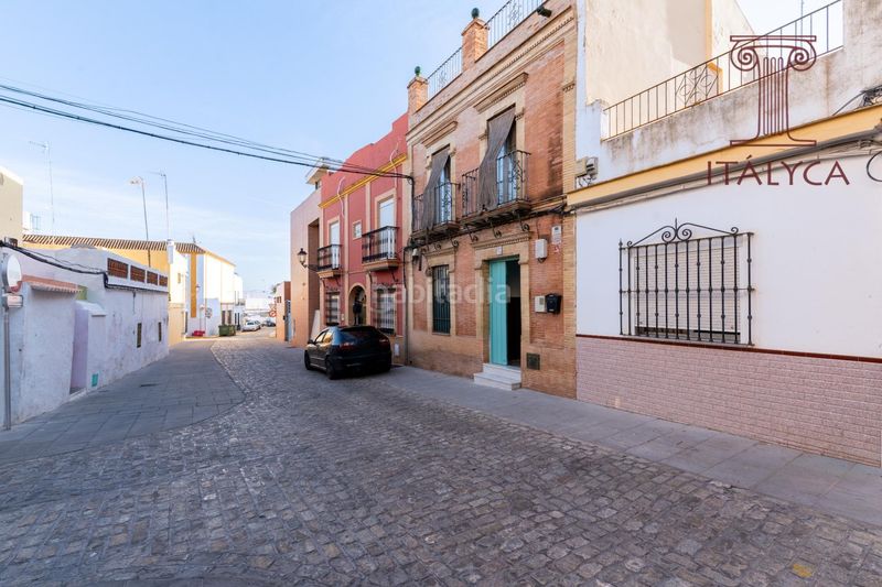 Foto f56d2659-e9ab-431e-880f-088da02e19ba. Casa amb calefacció aparcament a Centro Bormujos