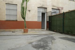 Miete Appartement  Calle calle torreblanca. Apartamento con patio en alquiler