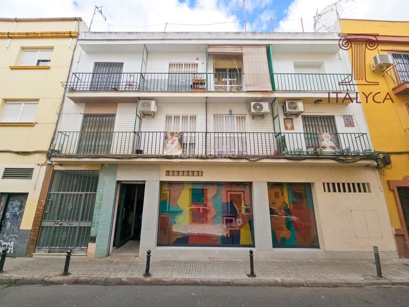 Foto 397c14f3-60c9-41ce-a596-7f64126618f5. Pis a calle peral 45 a San Gil Sevilla