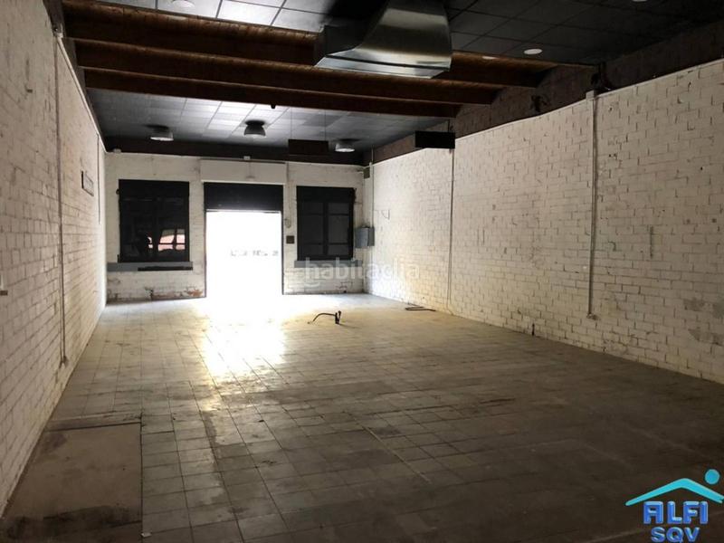 Foto b795632e-fa6f-49d4-8c01-400c576424c0. Geschäftsraum in pau casals 40 in Centre Sant Quirze del Vallès