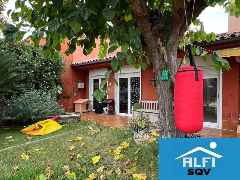 Foto 98eb6ff4-6e1f-453b-bb30-abd31adbf2e3. Casa amb calefacció aparcament piscina a Sant Quirze Parc-Vallsuau-Castellet Sant Quirze del Vallès