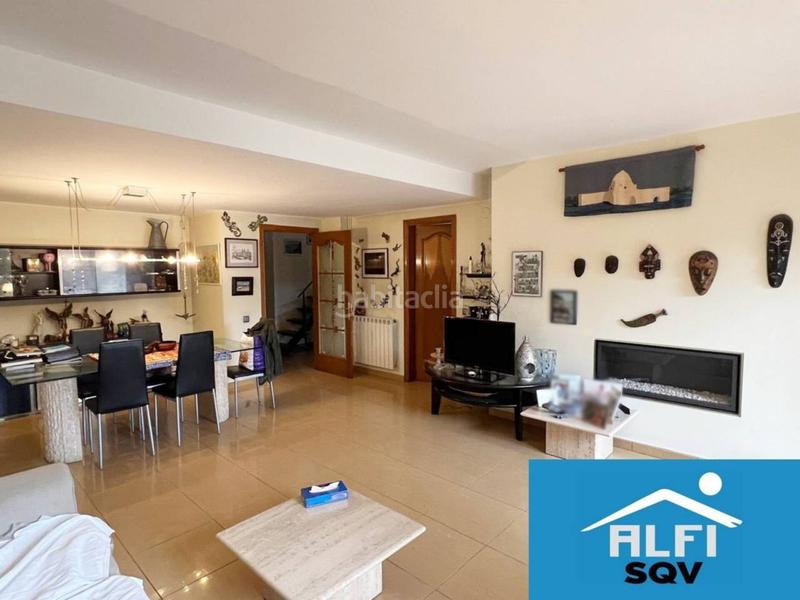 Foto bfef1938-b328-45a3-b56c-9e594f7bca00. Casa amb calefacció aparcament piscina a Sant Quirze Parc-Vallsuau-Castellet Sant Quirze del Vallès