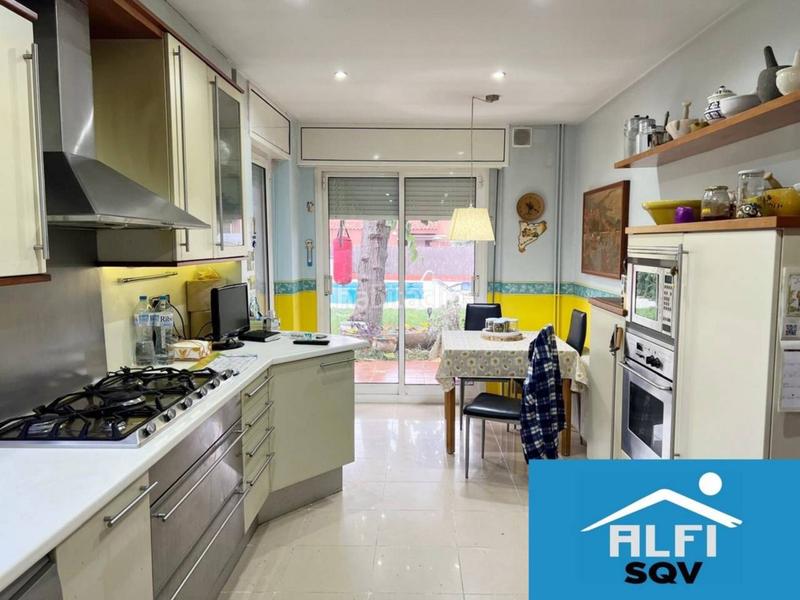 Foto ec2f890b-64f1-4fbd-a90b-45be38f2be4c. Casa amb calefacció aparcament piscina a Sant Quirze Parc-Vallsuau-Castellet Sant Quirze del Vallès