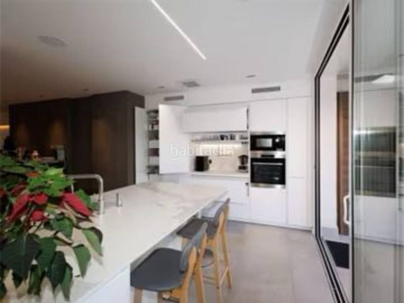 Foto b06e9308-5a12-41e5-a729-6d21cdda9d8d. Casa adossada amb calefacció aparcament piscina a Sabadell