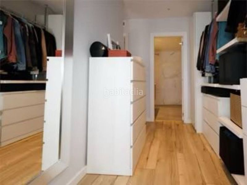 Foto b2e0c192-bcac-40b4-8981-1c0c164f3562. Casa adossada amb calefacció aparcament piscina a Sabadell