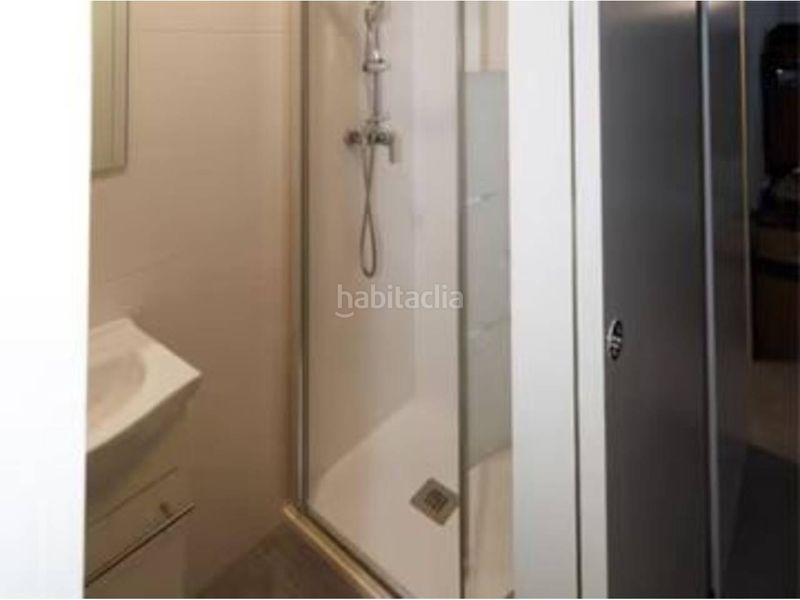 Foto bcbd916c-e77c-477b-a7ce-c4fa418d5782. Casa adossada amb calefacció aparcament piscina a Sabadell