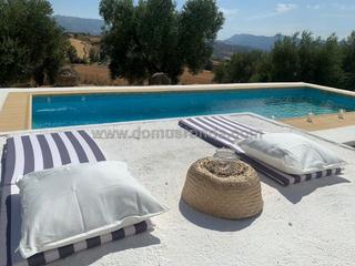 Mas à Partidas Norte. Amplia casa de campo en ronda con piscina