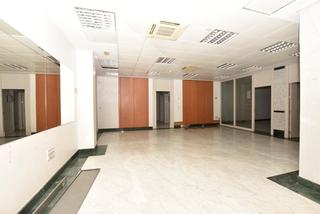 Rent Business premise in Centro. Gran local comercial totalmente equipado en el centro de ronda