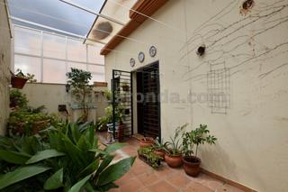 Maison à Casco Histórico. Edificio con local,  con piscina y terraza