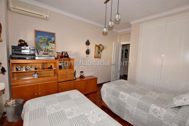 Foto c95eaa24-6a4f-4822-b3e6-db22e4b3d5bc. Pis amb calefacció a Centro Ronda