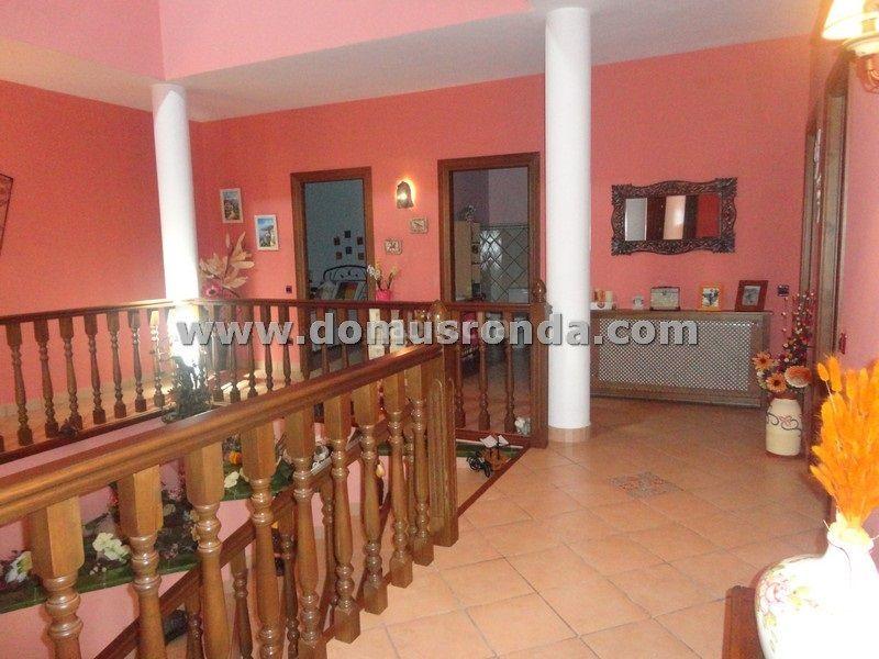 Foto 0a1144ed-b110-4d22-9ac2-32cb64c26cce. Chalet avec chauffage parking piscine dans Centro Ronda