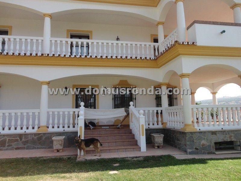 Foto 1b1464d6-fb95-4553-94b3-363c51eea8a8. Chalet avec chauffage parking piscine dans Centro Ronda