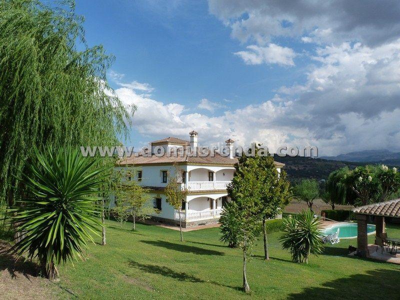 Foto 24706573-e4e3-494a-acb2-e92b65ea703c. Chalet avec chauffage parking piscine dans Centro Ronda