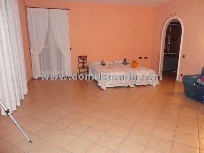 Foto 529dd80c-fca8-4e85-aae3-35682f345e01. Chalet avec chauffage parking piscine dans Centro Ronda