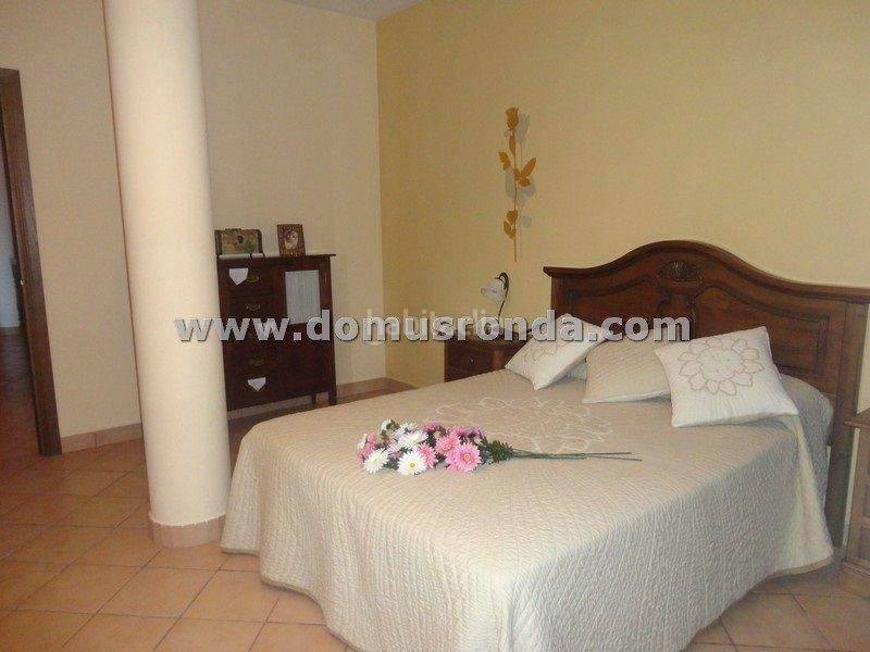 Foto 64ecce93-2d9d-48a7-8cc7-7a93fc55eee6. Chalet avec chauffage parking piscine dans Centro Ronda