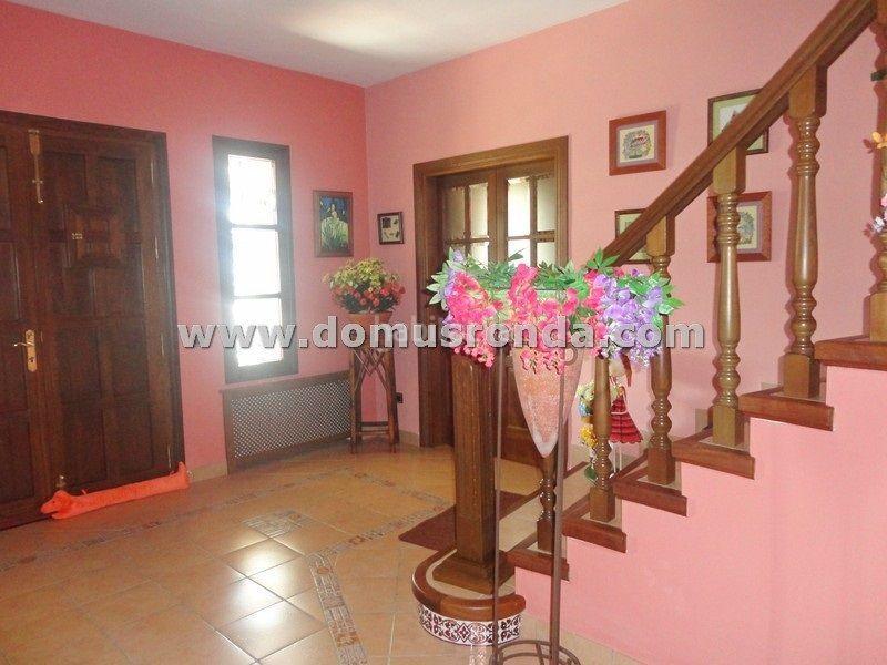 Foto 66324d5e-60d6-4eef-9d4f-8c89910375ef. Chalet avec chauffage parking piscine dans Centro Ronda