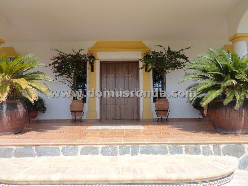 Foto 67deaead-a4b2-4cd4-a314-0214dcbbcb22. Chalet avec chauffage parking piscine dans Centro Ronda