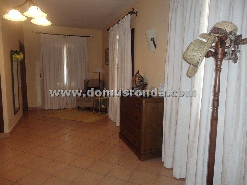 Foto 792f29f1-f1f8-4cb8-9c42-5d01f5195809. Chalet avec chauffage parking piscine dans Centro Ronda