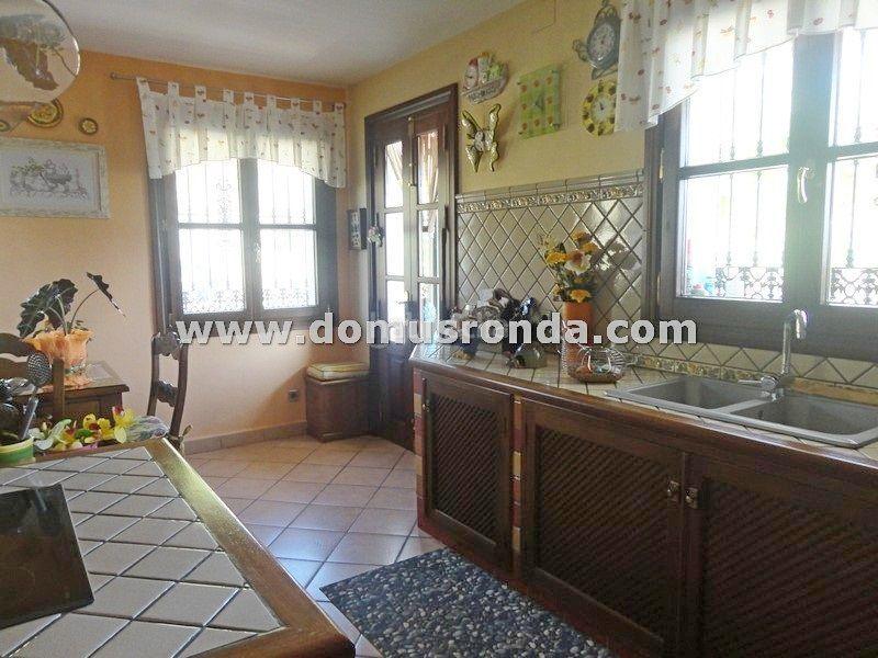 Foto 81ef745e-5c55-4180-8645-929a296a7951. Chalet avec chauffage parking piscine dans Centro Ronda