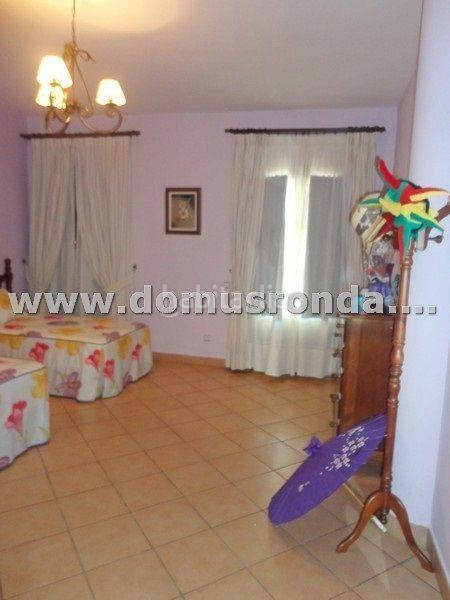 Foto 826aa501-6a76-45d6-b5cd-b8d32d8c4b1a. Chalet avec chauffage parking piscine dans Centro Ronda