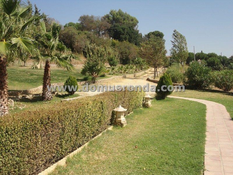 Foto 86d13ecc-5fed-4791-93f0-8a8aa211f4b2. Chalet avec chauffage parking piscine dans Centro Ronda