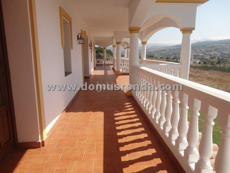 Foto 9363b068-ab8e-4634-b288-dc20e06370c5. Chalet avec chauffage parking piscine dans Centro Ronda